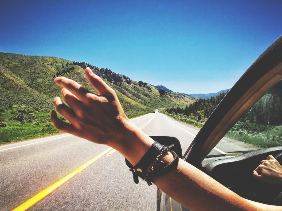 WHAT ARE THE DISADVANTAGES OF A ROAD TRIP?